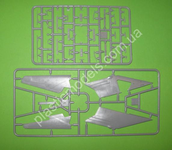 1/72 Modelsvit 72011 Cу-17М