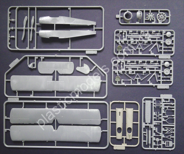 1/32 Roden 637 Sopwith 1 1/2 Strutter Comic Fighter