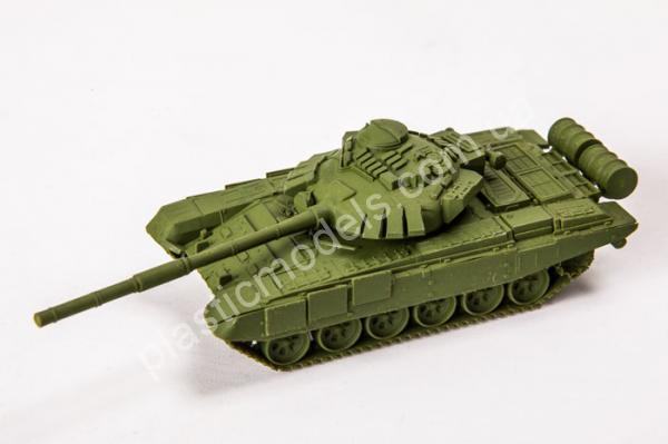 1/100 Zvezda 7400 Т-72Б Советский основной боевой танк