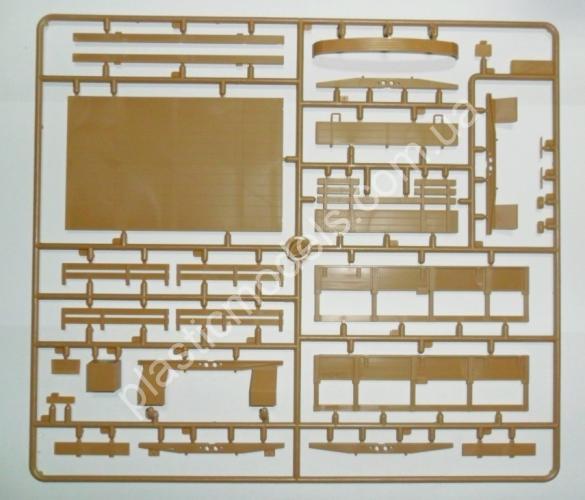 1/35 ICM 35515 ЗиЛ-131, Советский армейский грузовой автомобиль