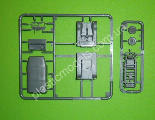 1/72 First To Fight 041 Sd.Kfz. 11 leichter Zugkraftwagen 3t (Artillerieaufbau)