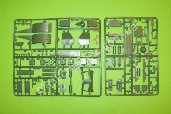1/35 SKIF 240 BTR-152B1 z DSZK