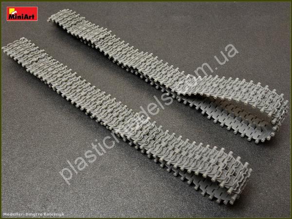 1/35 MiniArt 37052 T-55/T-62/T-72 RMSh Workable Track Links Set, late type