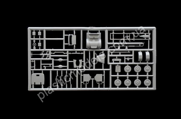 1/72 Italeri 7055 Kfz. 305 Ambulance