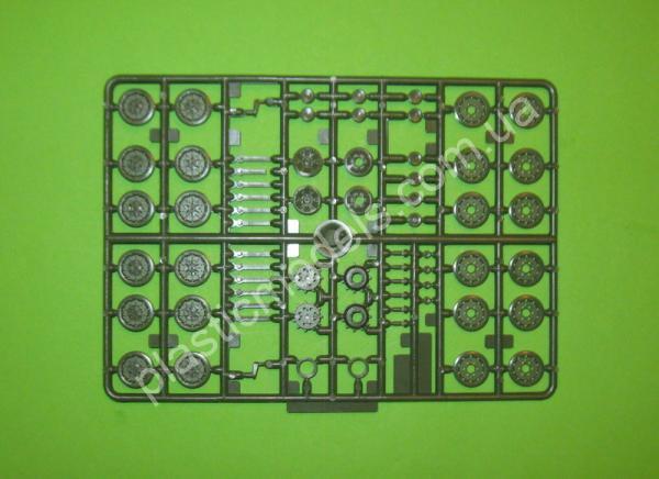 1/35 SKIF 244 BMD-2