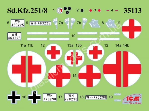 1/35 ICM 35114 ‘Krankenpanzerwagen’ Sd.Kfz.251/8 Ausf.A WWII German Ambulance with Military Medical Personnel