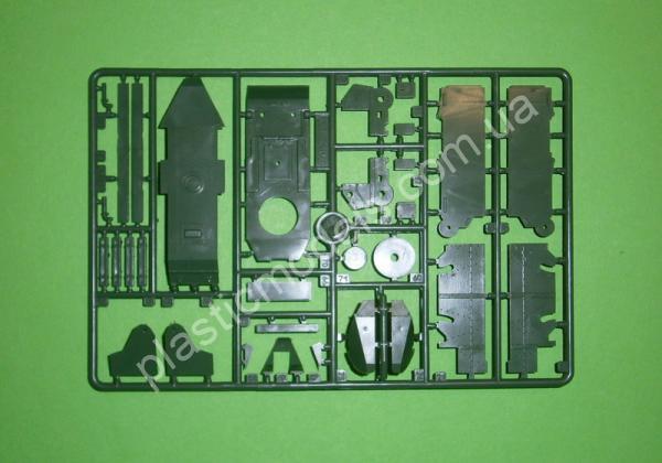 1/72 UMmt 693 Tank BT-7 on a biaxial 20-ton raieway platform (short-6.6 m)