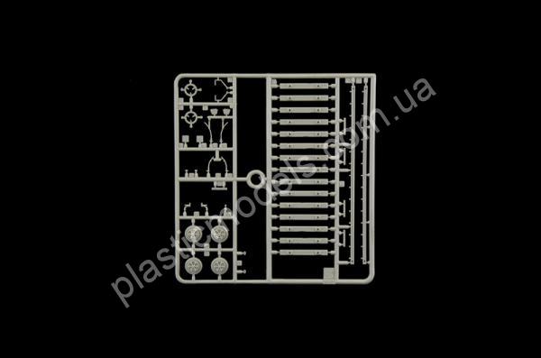 1/72 Italeri 7064 Autoblinda AB 40 Ferroviaria