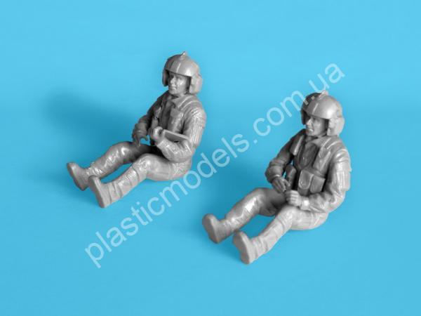 1/48 ICM 48365 Black Hawk MEDEVAC with Crew and Combat Medics