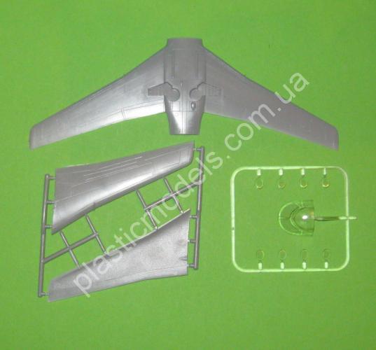 1/72 A-model 72245 Dassault Falcon 10