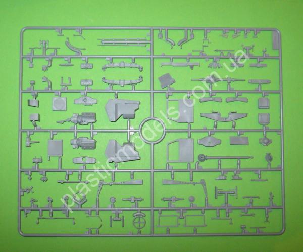 1/35 ICM 35591 BM-13-16 on W.O.T. 8 chassis, WWII Soviet MLRS