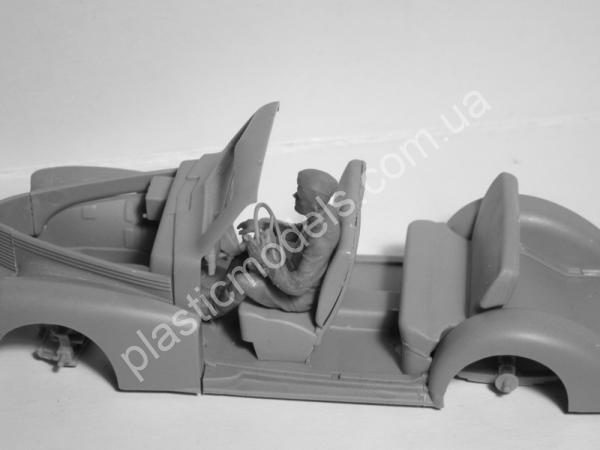 1/35 ICM 35643 RKKA Drivers (1943-1945) (2 figures)
