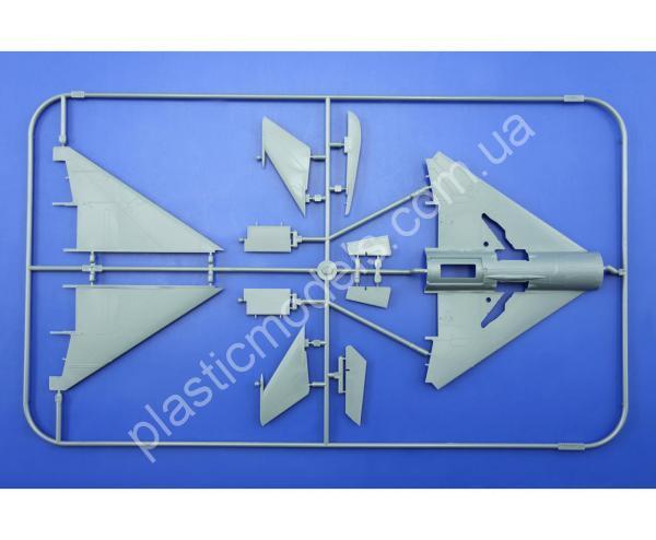 1/48 Eduard 8237 MiG-21PFM