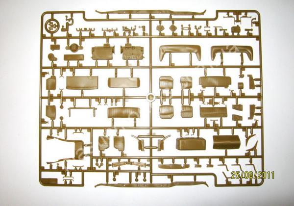 1/35 ICM 35531 G4 German car with Passengers