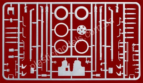 1/35 MiniArt 35081 Советские артиллеристы на манёврах