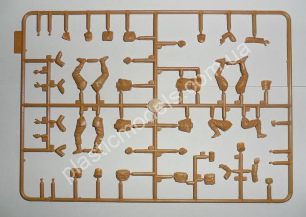 1/35 ICM 35687 Italian Infantry (1915) (4 figures)