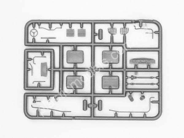 1/72 ICM 72813  ATZ-4-131 Fuel Bowser
