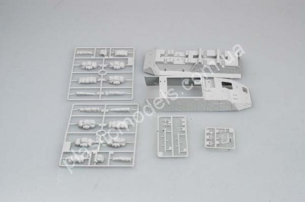 1/35 Trumpeter 00399 M1134 Striker Anti-Tank Guided Missile (ATGM)