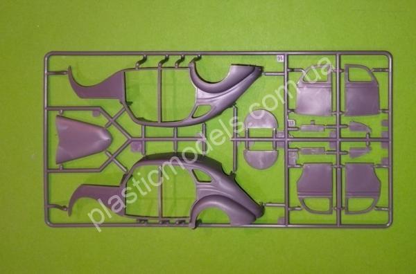 1/35 Roden 818 Ford V8-G81A Funkwagen