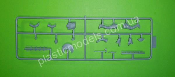 1/35 Master Box 32021 Greco-Persian Wars Series. Persian Lightly Armed Warrior (Takabara) Kit № 8)