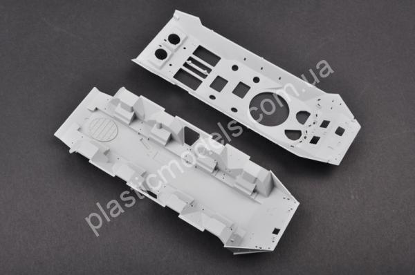 1/35 Trumpeter 1590 Russian BTR-70 APC early version