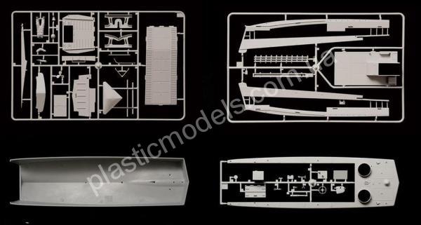 1/35 ITALERI 6479 LCVP w/ 1/4 ton. Truck