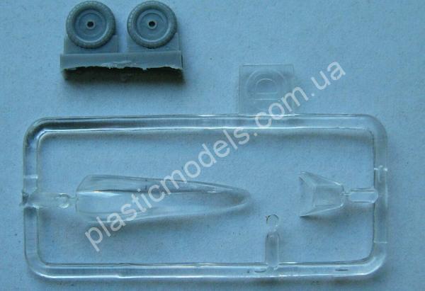 1/72 ART model 72004 TA 152 H-1 German interceptor