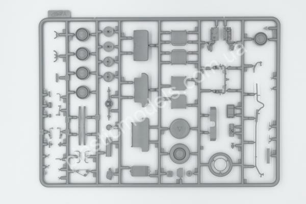 1/35 ICM 35483 Kadett K38 Cabriolimousine