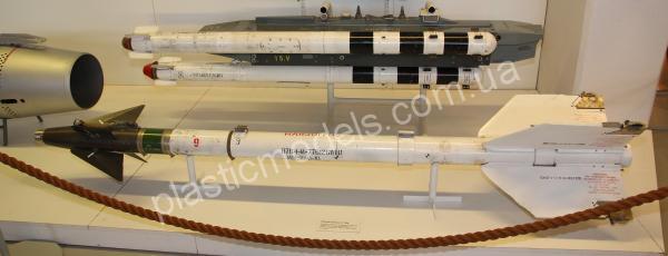 1/48 Eduard 648122 R-13M / AA-2 Atoll-D