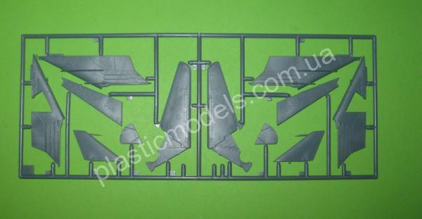 1/72 Kovozavody Prostejov 0196 Su-22M4 Warsaw Pact