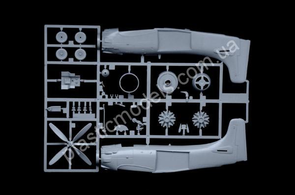 1/48 Italeri 2788 Douglas A-1H Skyraider + Super Decal