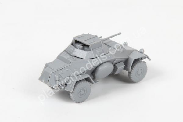 1/100 Zvezda 6157 German light Armored car Sd.Kfz 222
