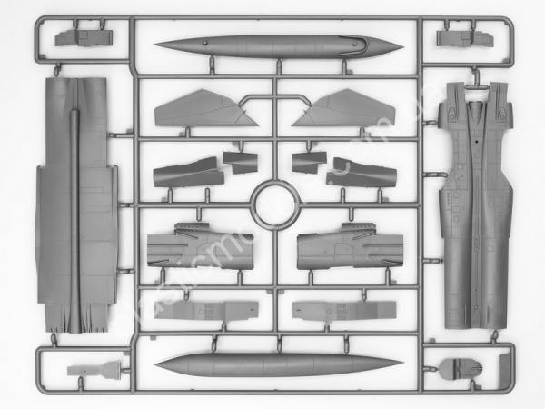 1/72 ICM 72172 MiG-25 RBT, Soviet Reconnaissance Plane