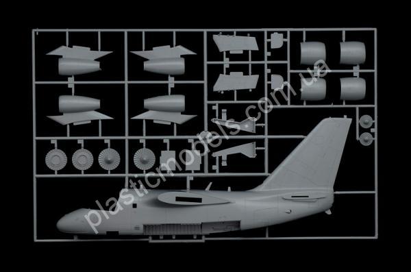 1/48 Italeri 2735 ES-3A Shadow