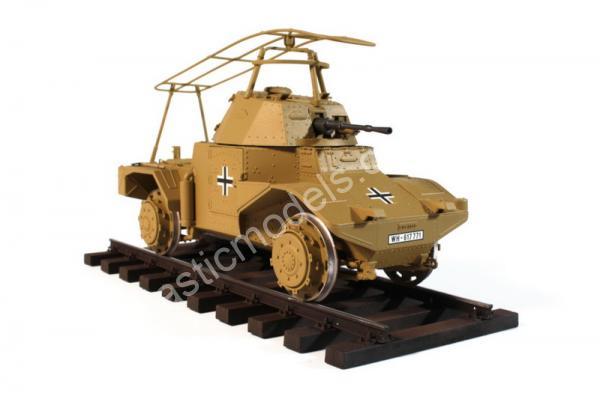 1/35 ICM 35376 Panzerspähwagen P 204(f) Railway German Armoured Vehicle