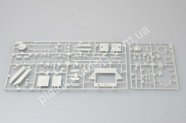 1/35 Trumpeter 0370 LAV-R Light Armored Vehicle Recovery
