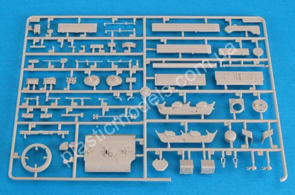 1/35 Trumpeter 00361 Russia SAM-6 antiaircraft missile