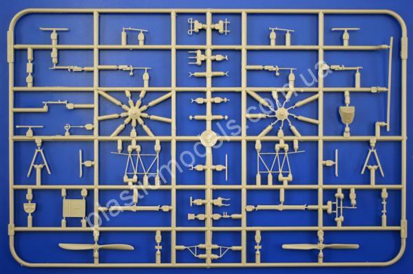 1/48 Eduard 8490 Fokker Dr.I - Hans Weiss