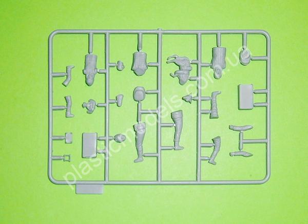 1/35 Master Box 35228 Russian-Ukrainian War series, Kit № 5. Refugees, March 2022