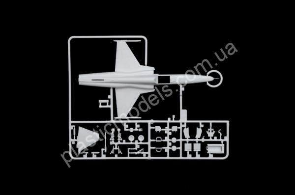 1/72 Italeri 1395 F-5E Tiger II Patrouille Suisse 50th Anniversary