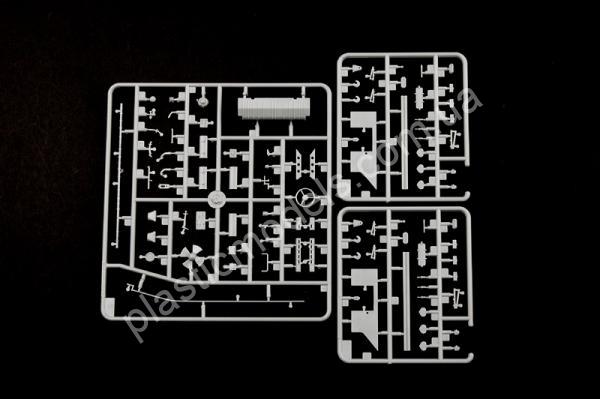 1/35 Trumpeter 1542 Russian BTR-60P APC