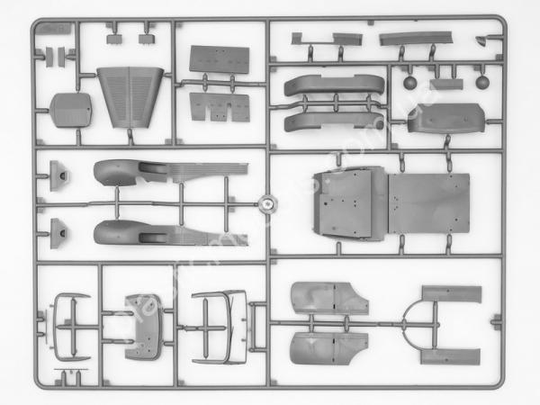 1/35 ICM 35530 Type G4 Partisanenwagen German WWII vehicle with machine gun