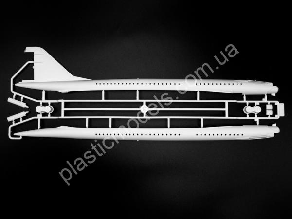 1/144 ICM 14402 Туполев-144Д, Советский сверхзвуковой пассажирский самолет.