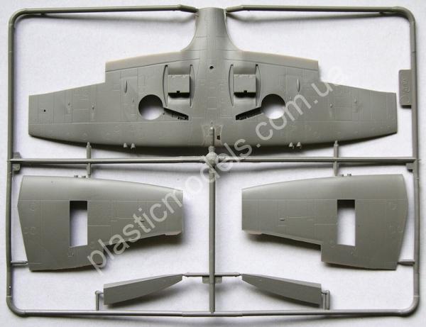 1/48 ICM 48067 Spitfire Mk.VIII, WWII British Fighter
