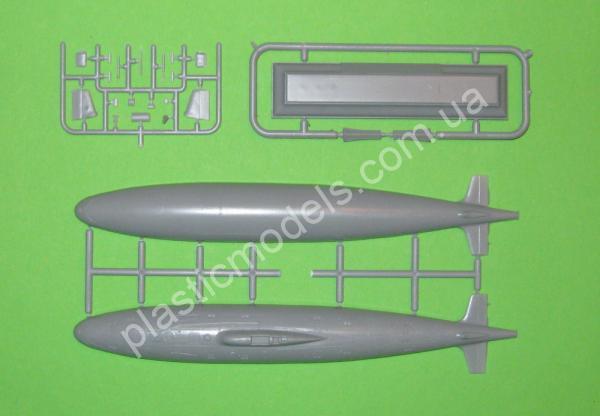 1/350 Mikro Mir 350-024 Soviet Submarine Project 1710 Mackrel (Beluga Class)