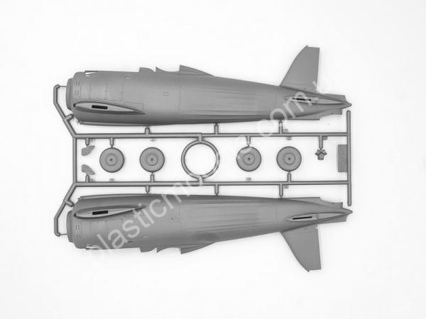 1/32 ICM 32024 night fighter CR. 42CN, Italian World War II