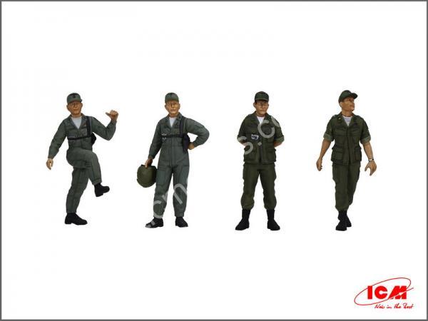 1/35 ICM 53101 US Helicopter Pilots (1960s-1970s)