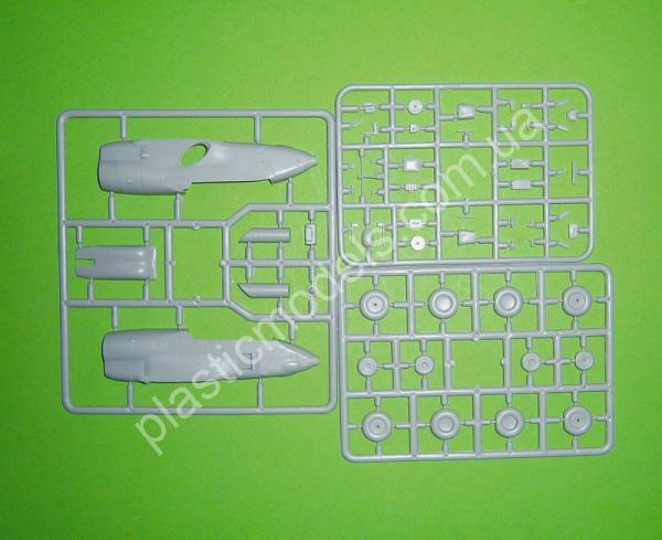 1/72 A-model 72101 Antonov An-26 (early version)