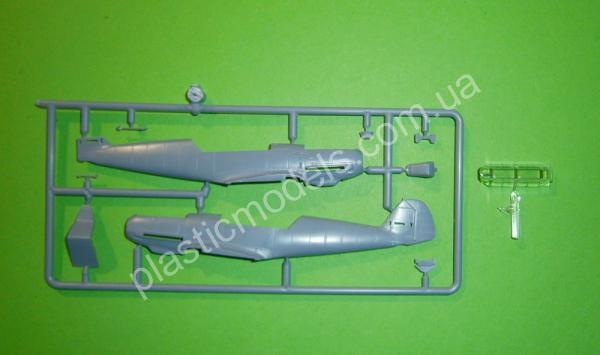 1/72 AZ model 7871 Messersmitt Bf 109S “Schule Emil”