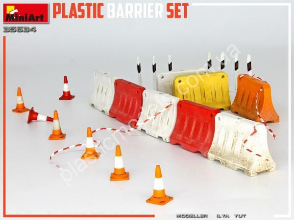 1/35 MiniArt 35634 Plastic Barrier Set